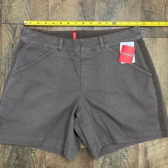 SPANX Stretch Twill 6” Shorts in Smoke Pull On Mid Rise Tummy Shaping Short sz L - Picture 7 of 11